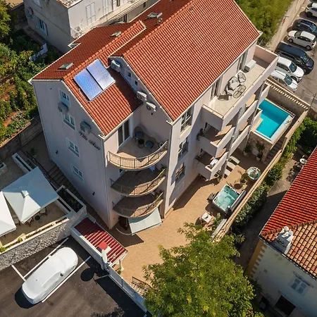 아파트 Aura - Comfort 5 With Shared Swimming Pool
