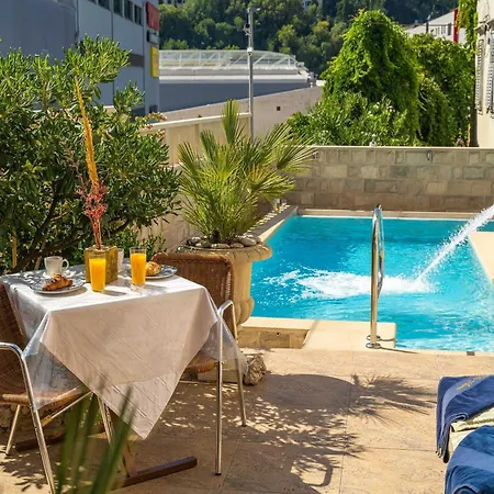 Διαμέρισμα Aura - Comfort 5 With Shared Swimming Pool Ντουμπρόβνικ