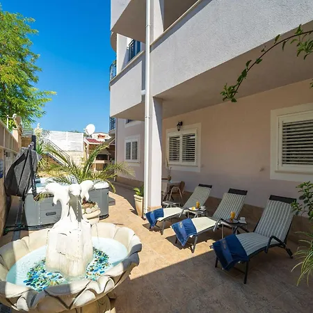 Aura - Comfort 5 With Shared Swimming Pool 두브로브니크