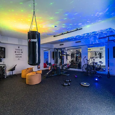 아파트 Aura - Comfort 5 With Shared Swimming Pool